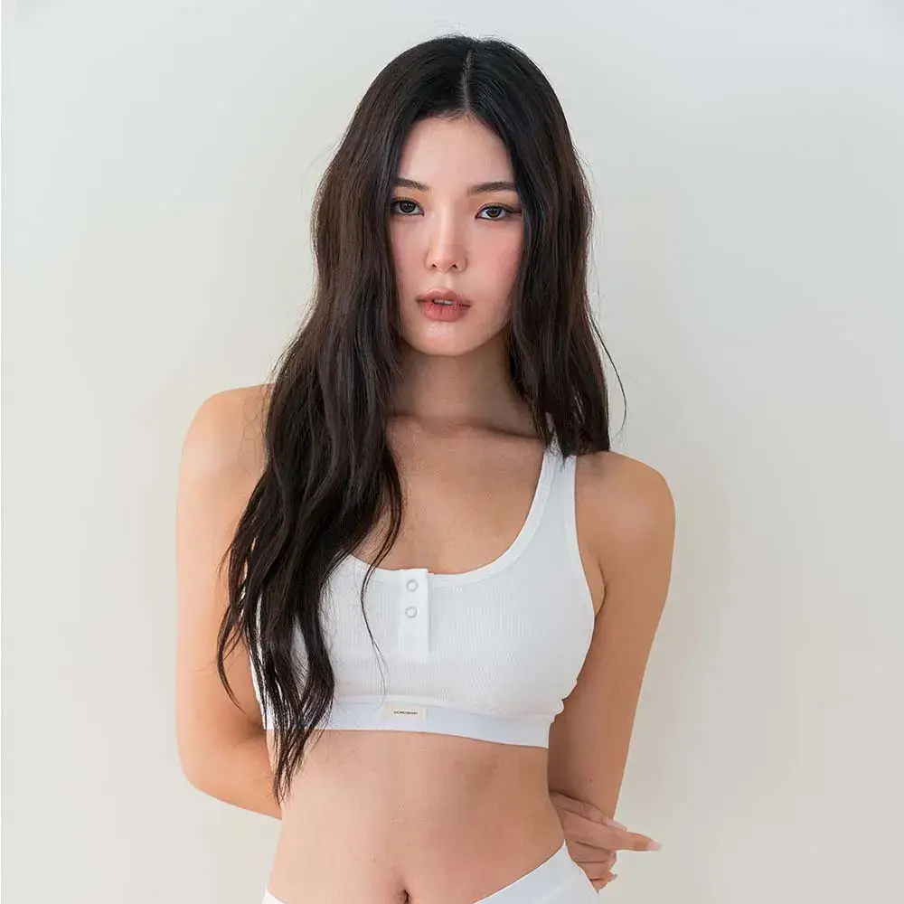 도로시와 미니멀 가먼츠 스냅 밴딩 브라렛