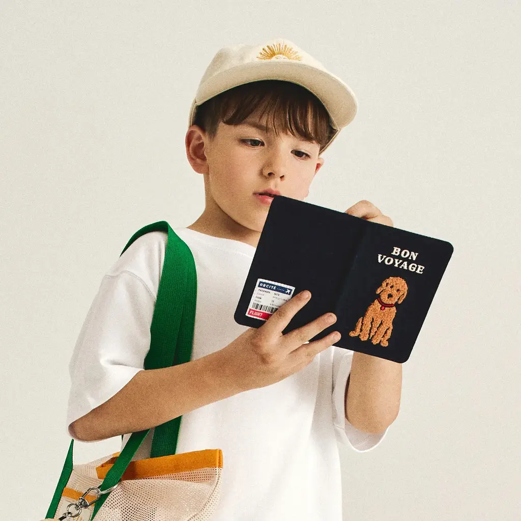 오르시떼 F411 루이 여권 케이스